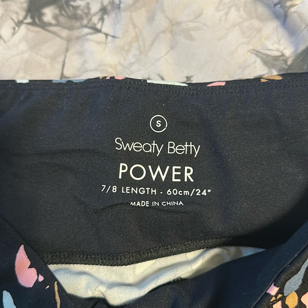 Sweaty Betty Power 7/8 pattern, size small. Excellent condition!